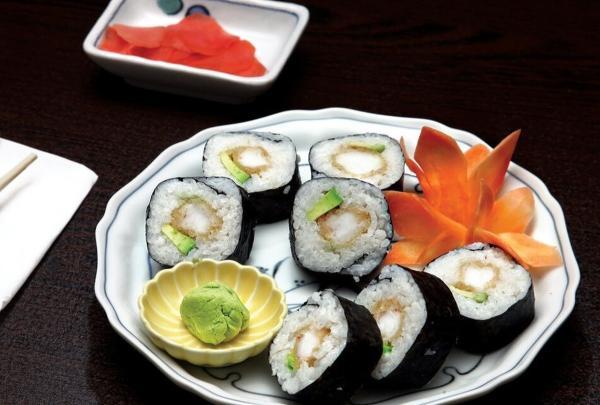 محبوب ترین غذای ژاپنی ها را با این روش درست کنید