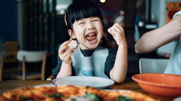 برای پرورش فرزندی با تغذیه مناسب از ارتکاب این 5 اشتباه رایج غذایی اجتناب ورزید